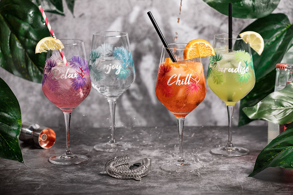 Weinglas mit Aufdruck "Chill"